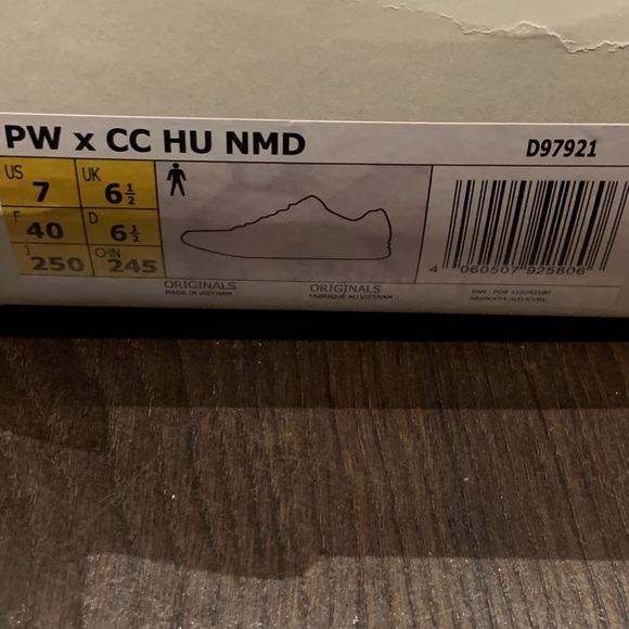 CHANEL HUMAN RACE ADDIAS NMD! 100%authentic! - Picture 4 of 6